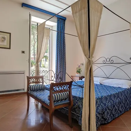 Sleeps 14 Pool Air Con Wifi *