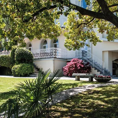 Sleeps 14 Pool Air Con Wifi *